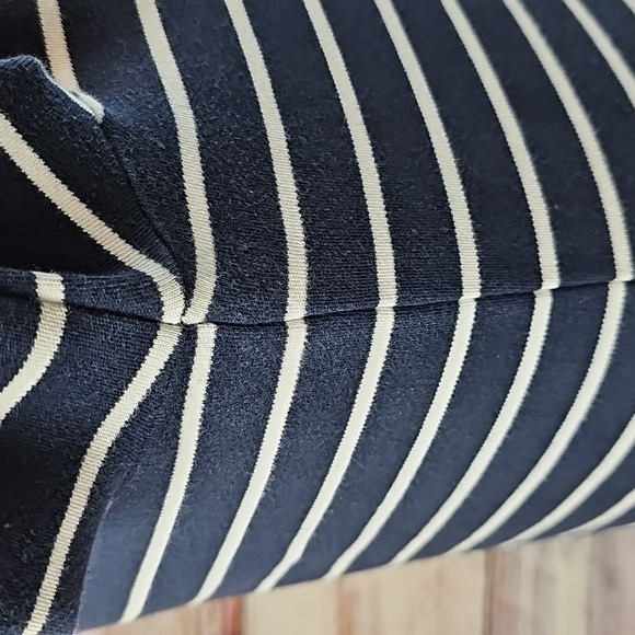 NEW NAUTICA BLUE AND WHITE STRIPED 3/4 CUFF SLEEVE PULLOVER TEE - Picture 4 of 12